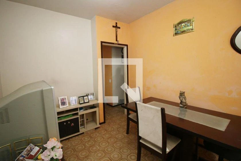 House with 4 bedrooms and 297 m², no parking — photo 27