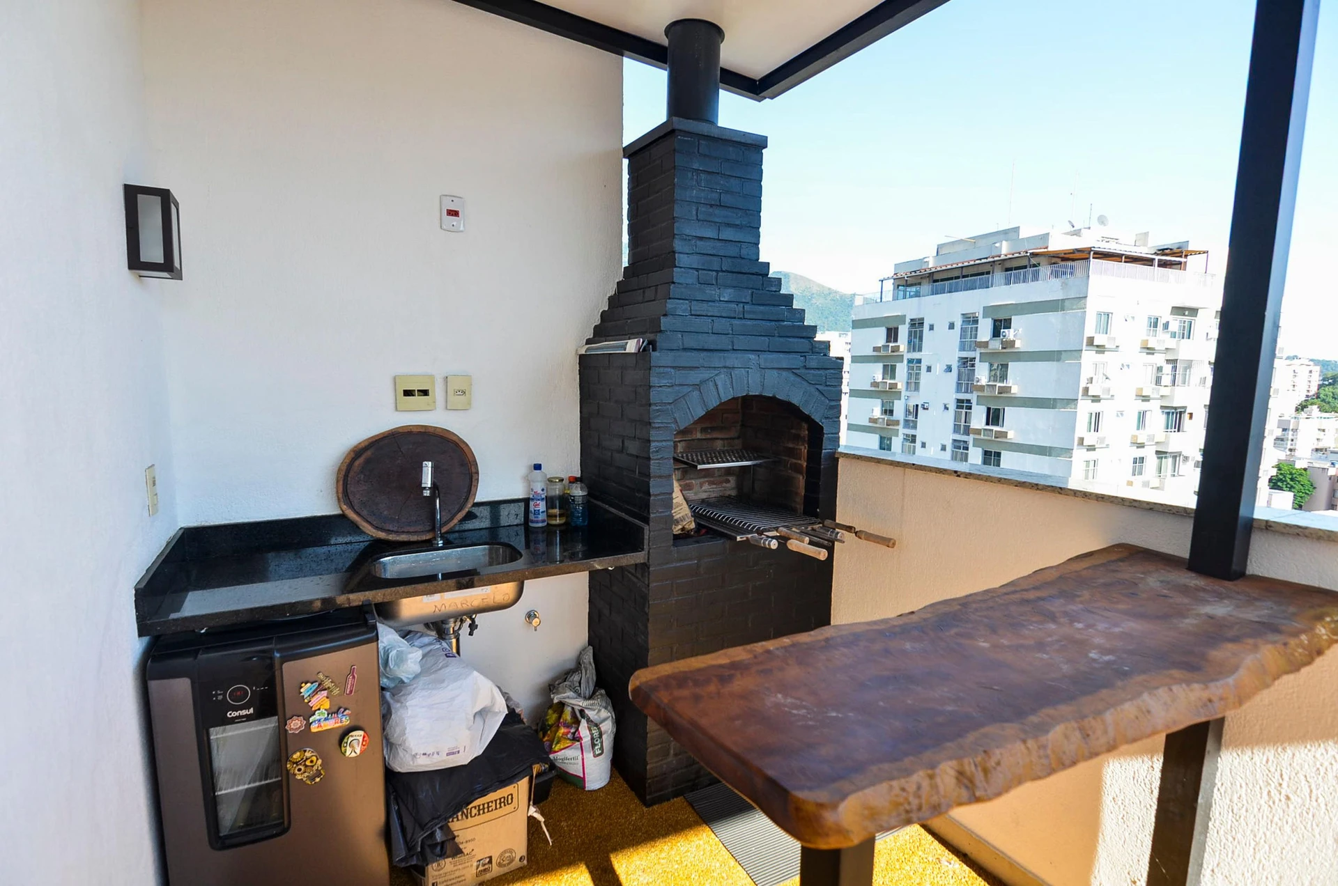 Furnished 3-bedroom apartment with balcony and BBQ grill — photo 40