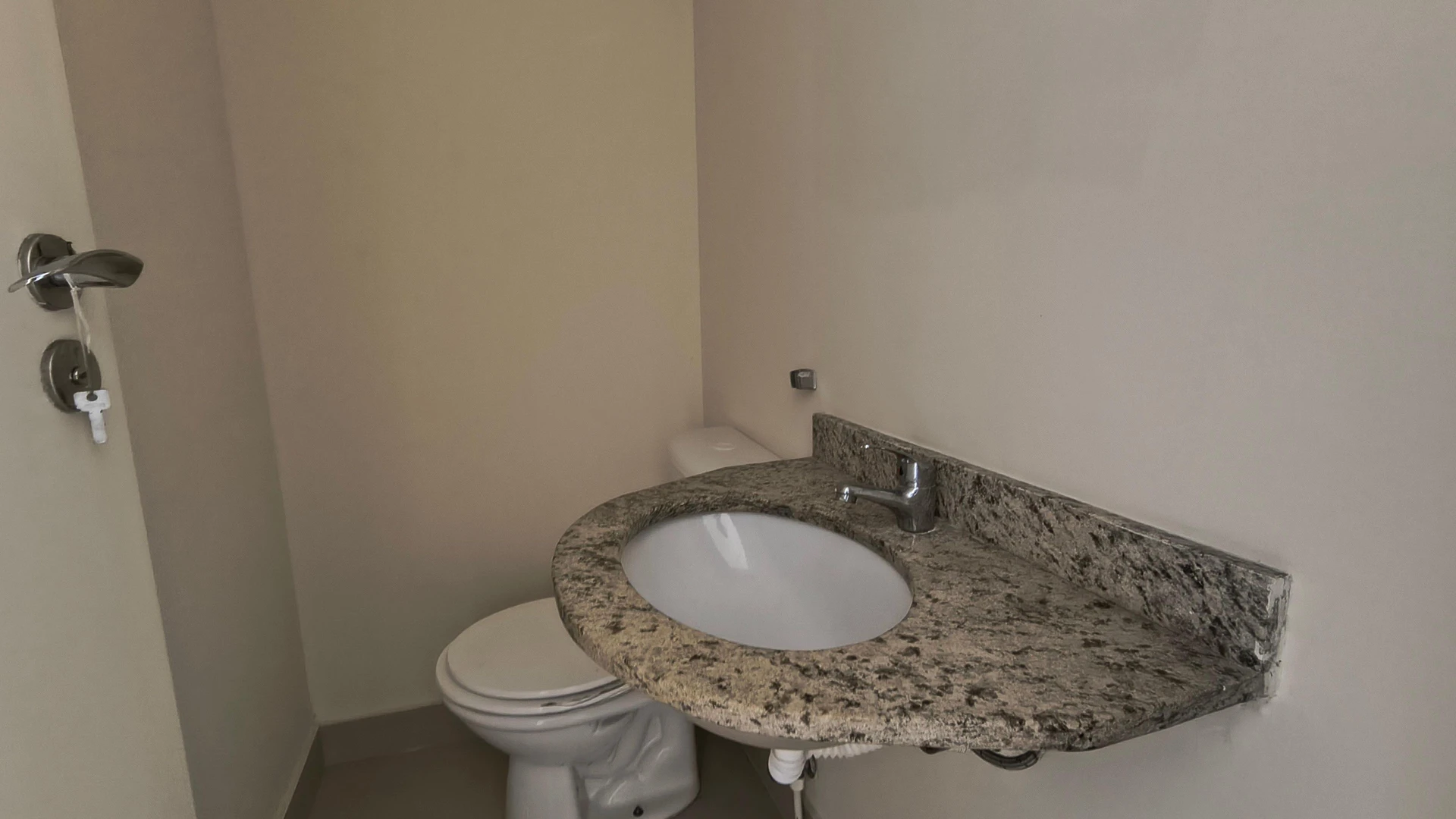 Apartamento para alugar com 4 quartos e 4 banheiros — photo 44