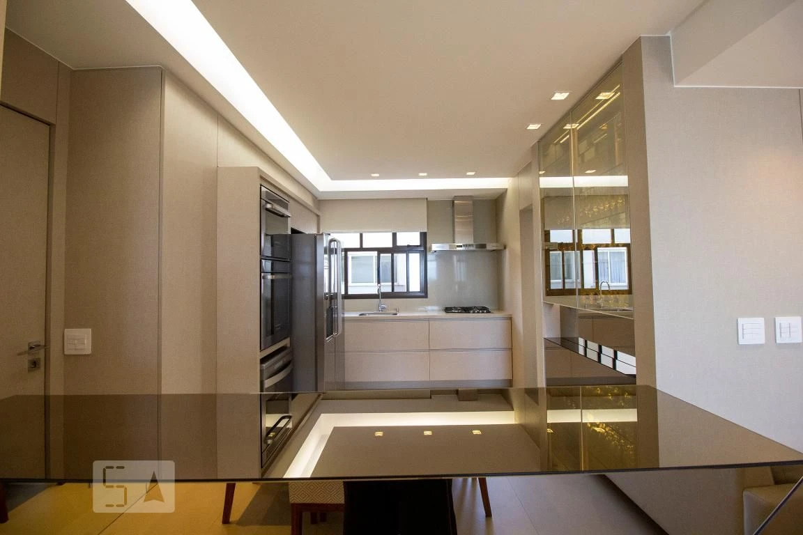 Apartamento de 4 quartos com janelas do piso ao teto, Centro — photo 6