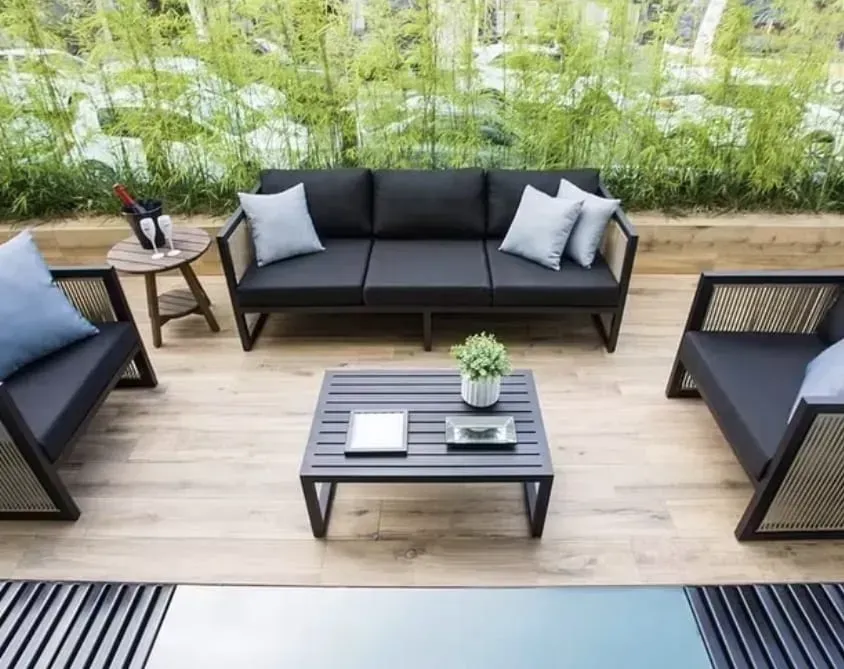 Furnished apartment with private garden and BBQ area — photo 26