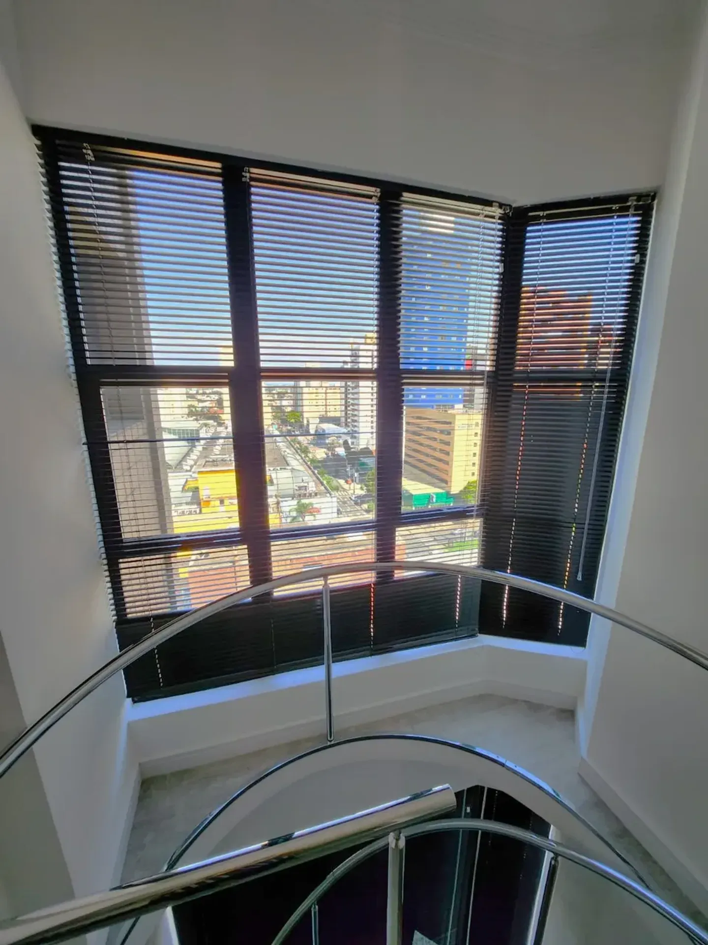 Furnished apartment, 84 m², with a walk-in closet — photo 4