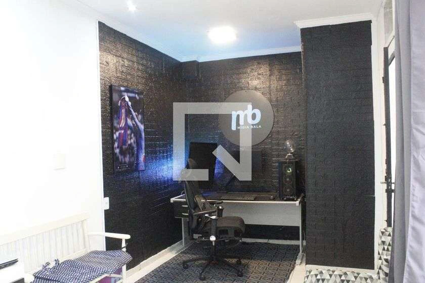 Furnished 225 m² house with 3 bedrooms and 8 parking spots — photo 3