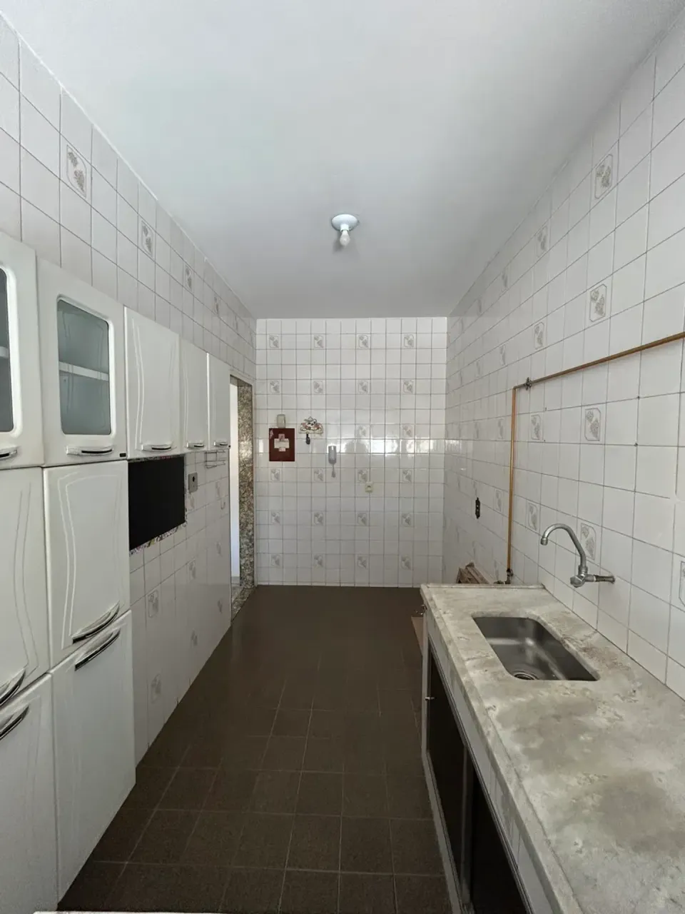 2-bedroom apartment with tile flooring — photo 17