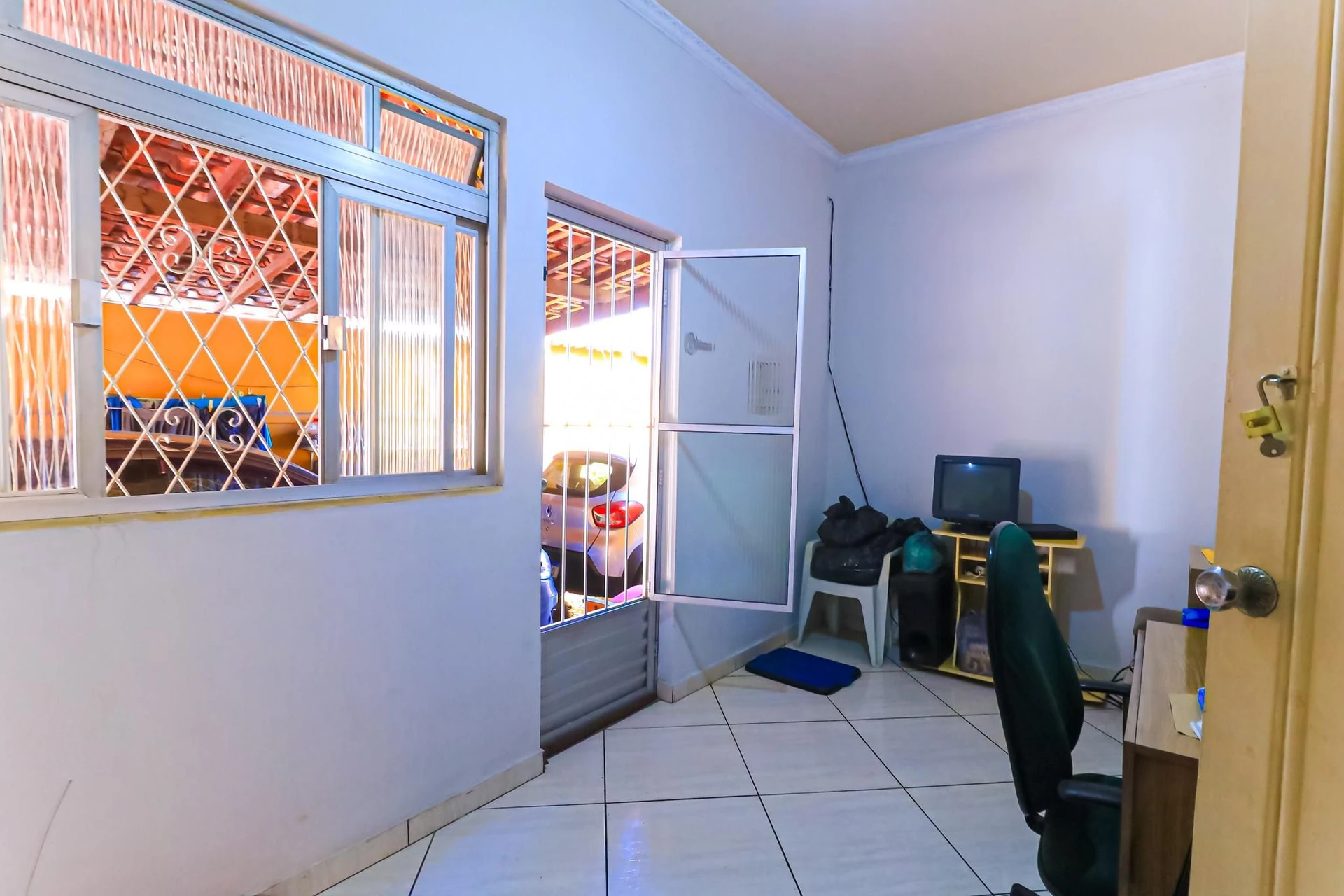 House, 200 m², with a washing machine — photo 16