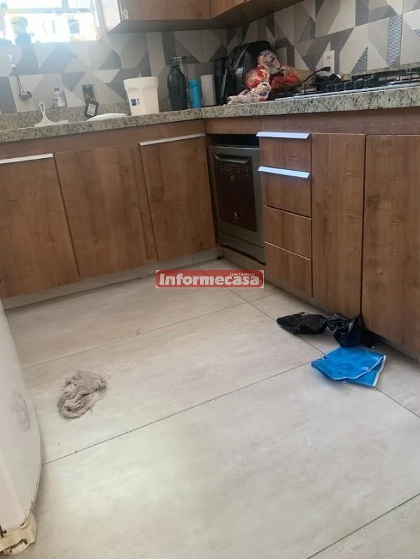 Casa independiente de 500 m² con 4 dormitorios y 1 suite — photo 11