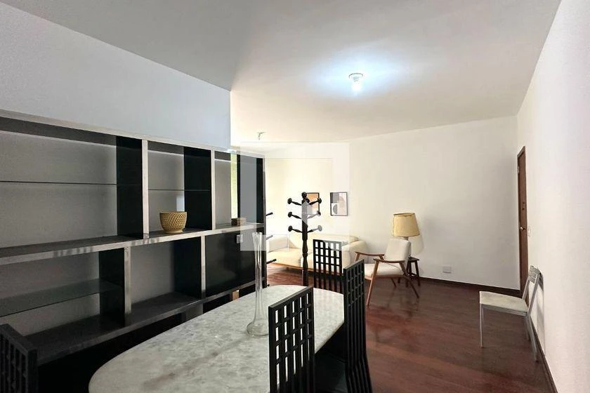 Glass-enclosed balcony in a 4-bedroom apartment, 113 m² — photo 8