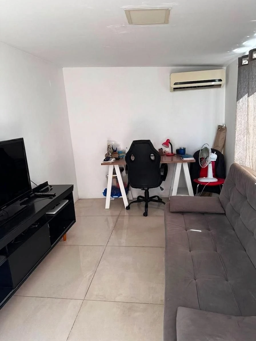 Furnished apartment, 106 m², with a glass-enclosed balcony — photo 12