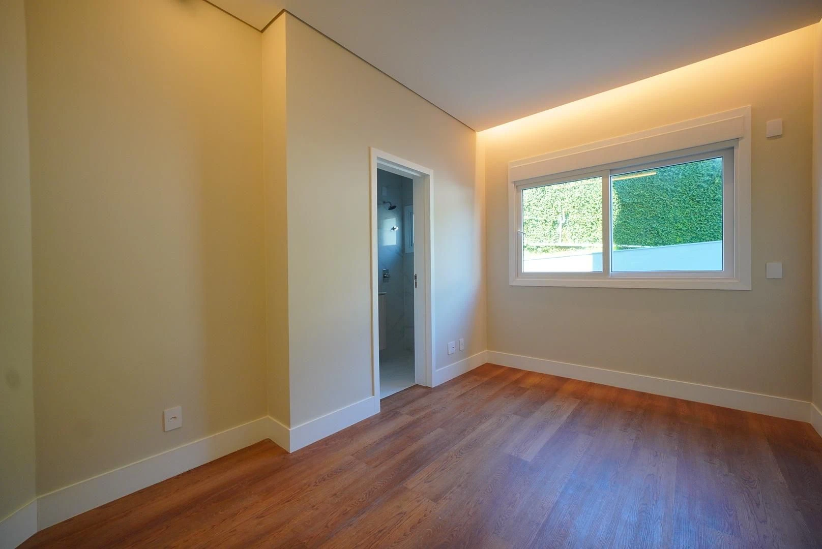 Джакузі та 3 спальні: квартира 159 м² — photo 3