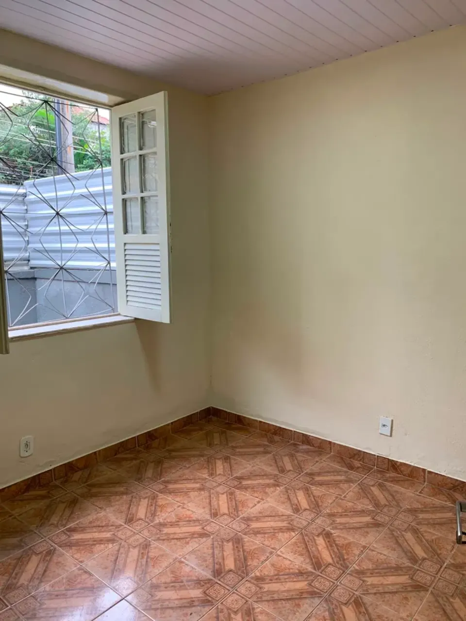 Rented house with 55 m², 2 bedrooms and 1 bathroom — photo 11