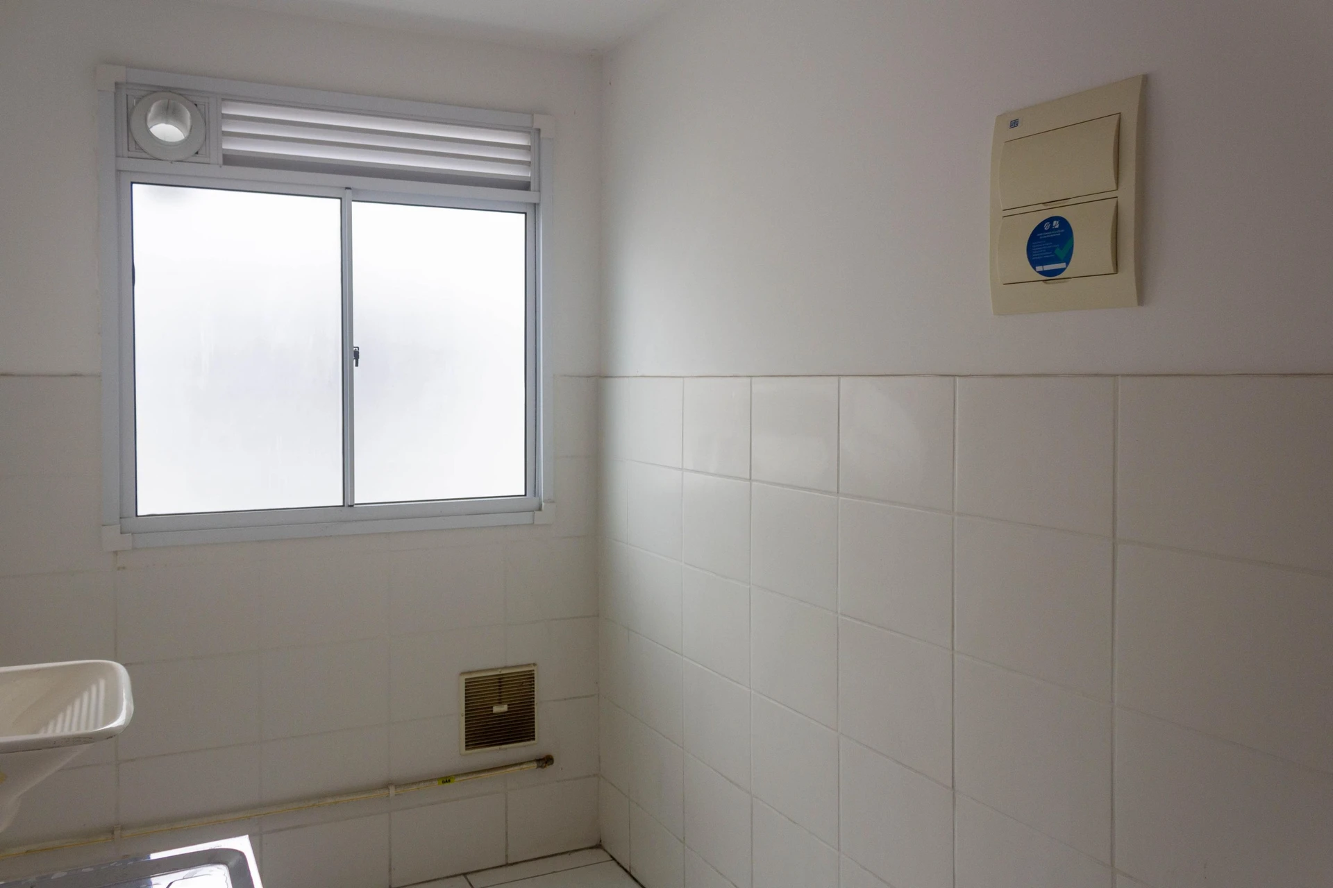 Деревянный пол или ламинат и 2 спальни: квартира 44 м²