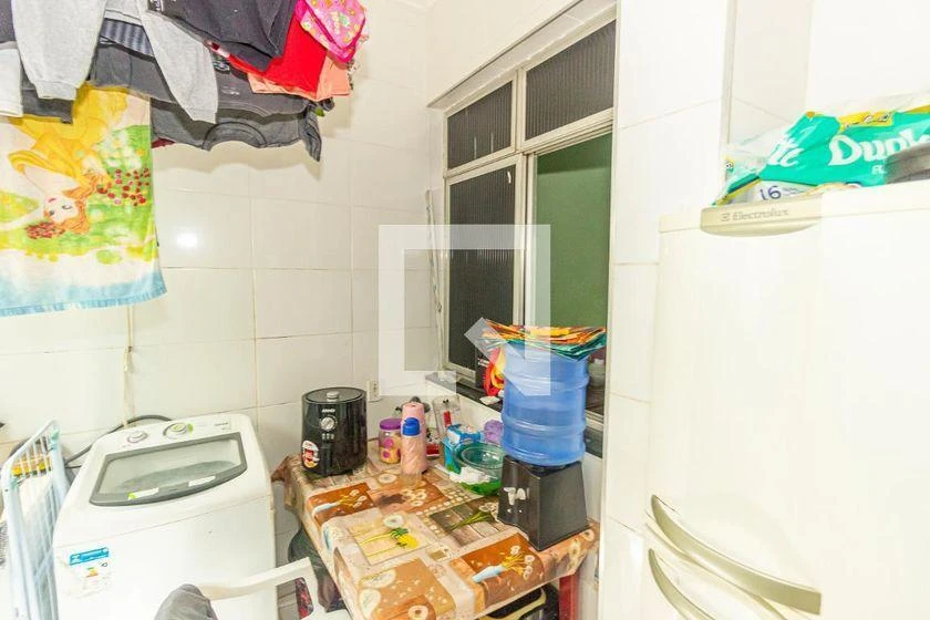 Apartamento mobiliado com 2 quartos e cozinha com fogão a gás — photo 31