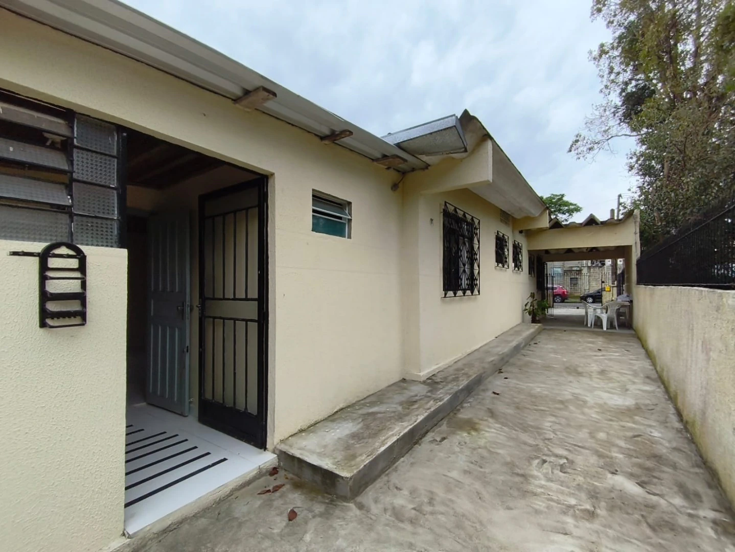 Casa com piso de madeira ou laminado, Capão Raso
