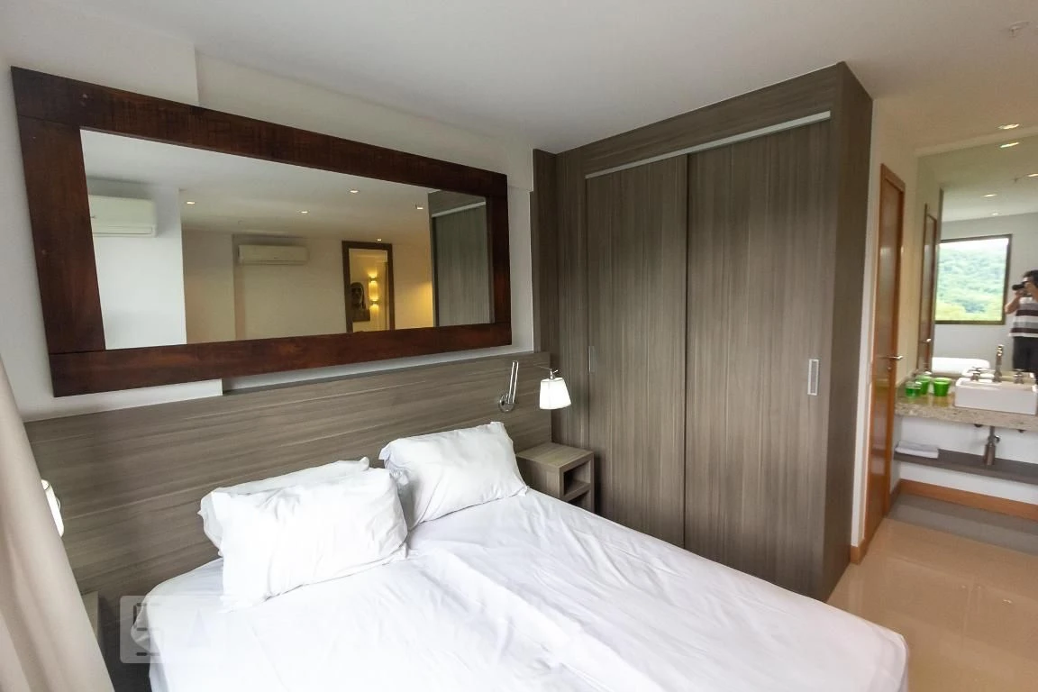Furnished 1-bedroom apartment with private garden — photo 16