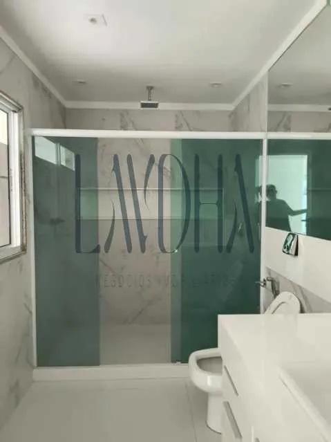 Apartment with 3 bedrooms and 3 bathrooms — photo 17