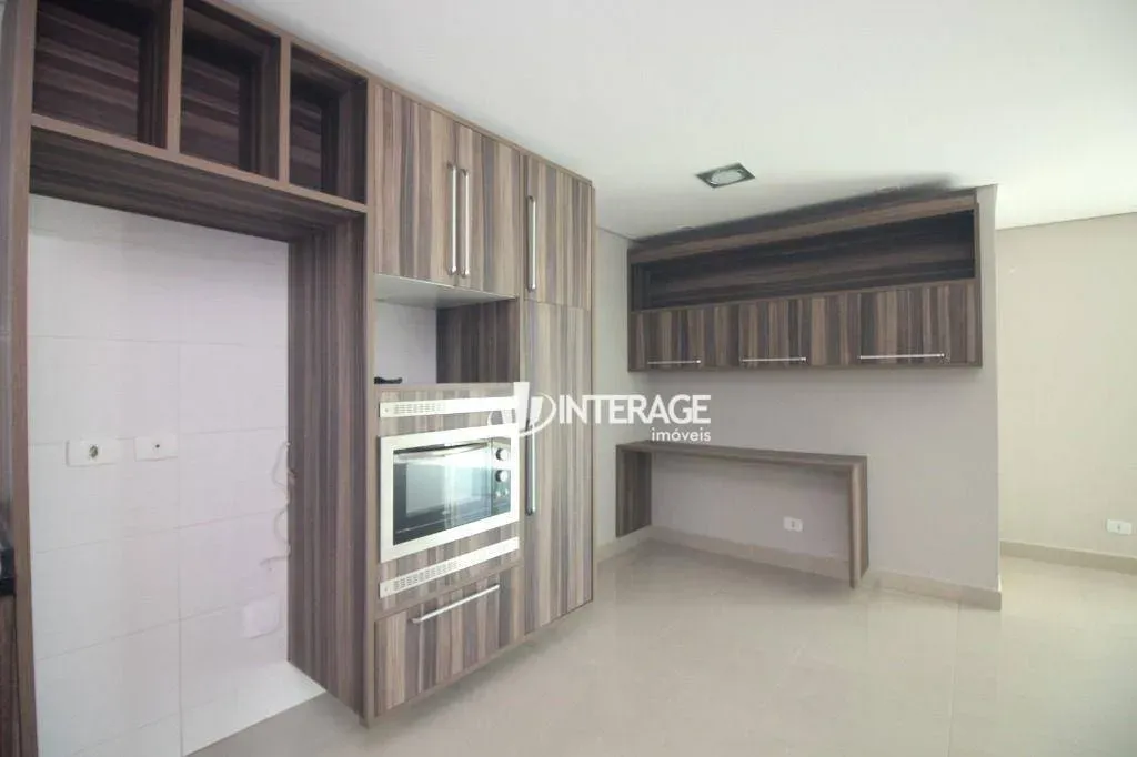 Townhouse with enclosed balcony and 4 bedrooms, 187 m²