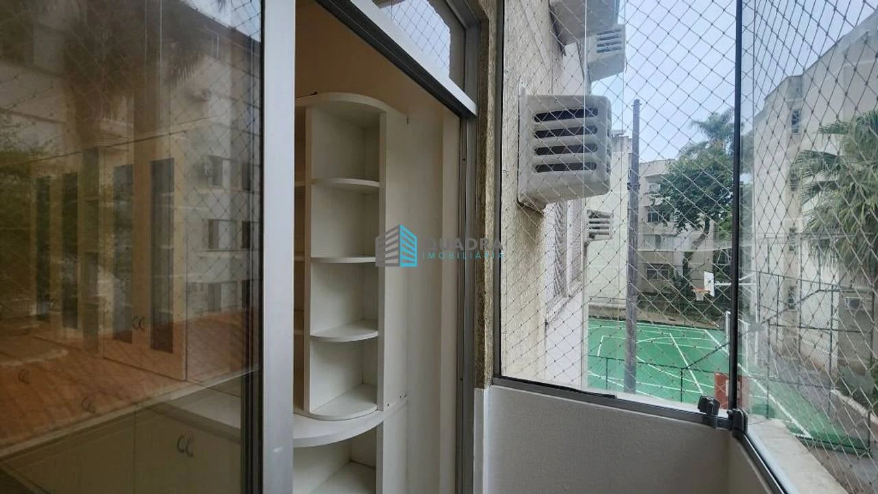 Departamento con piso de madera o laminado en Florianópolis — photo 18