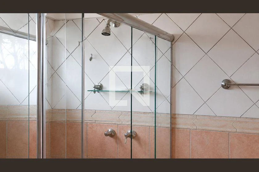 Облаштований будинок з 4 спальнями та 320 м² — photo 38