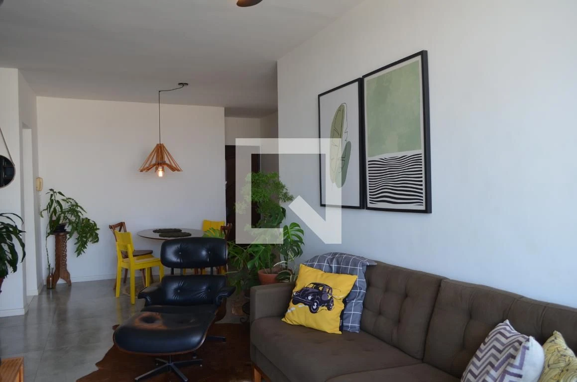 3-bedroom apartment in a building with a pool — photo 29