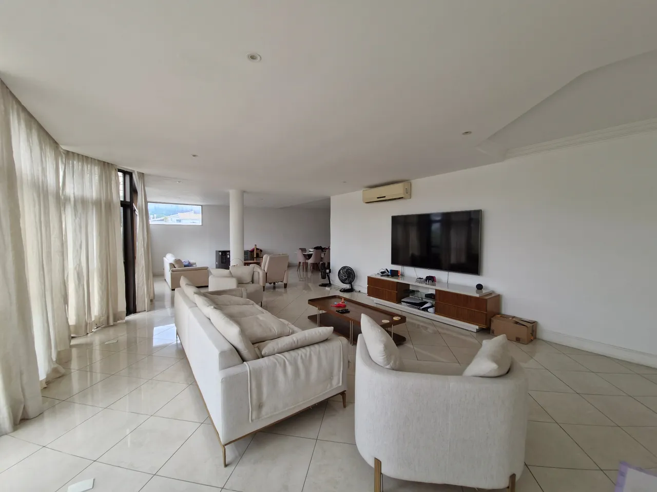 Rented penthouse apartment with 4 bedrooms and 4 baths — photo 12