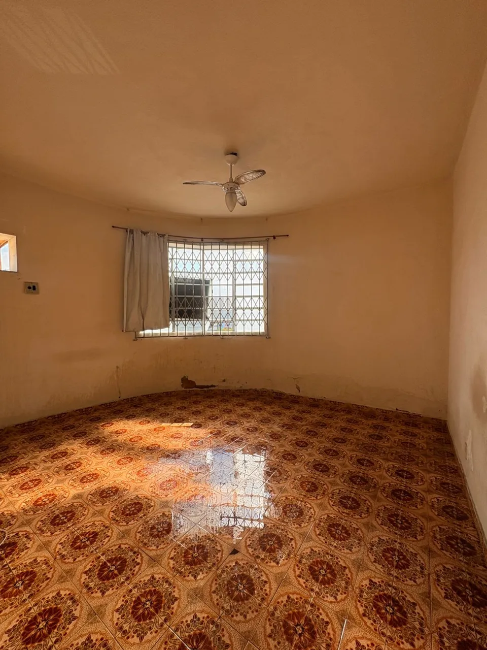 Apartamento com 2 quartos, 1 banheiro e varanda — photo 3