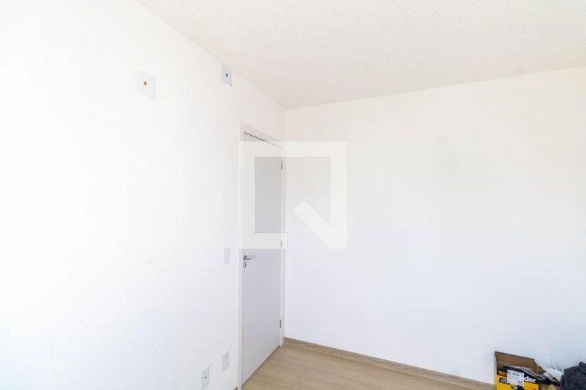 2-bedroom apartment with wood or laminate floors — photo 35