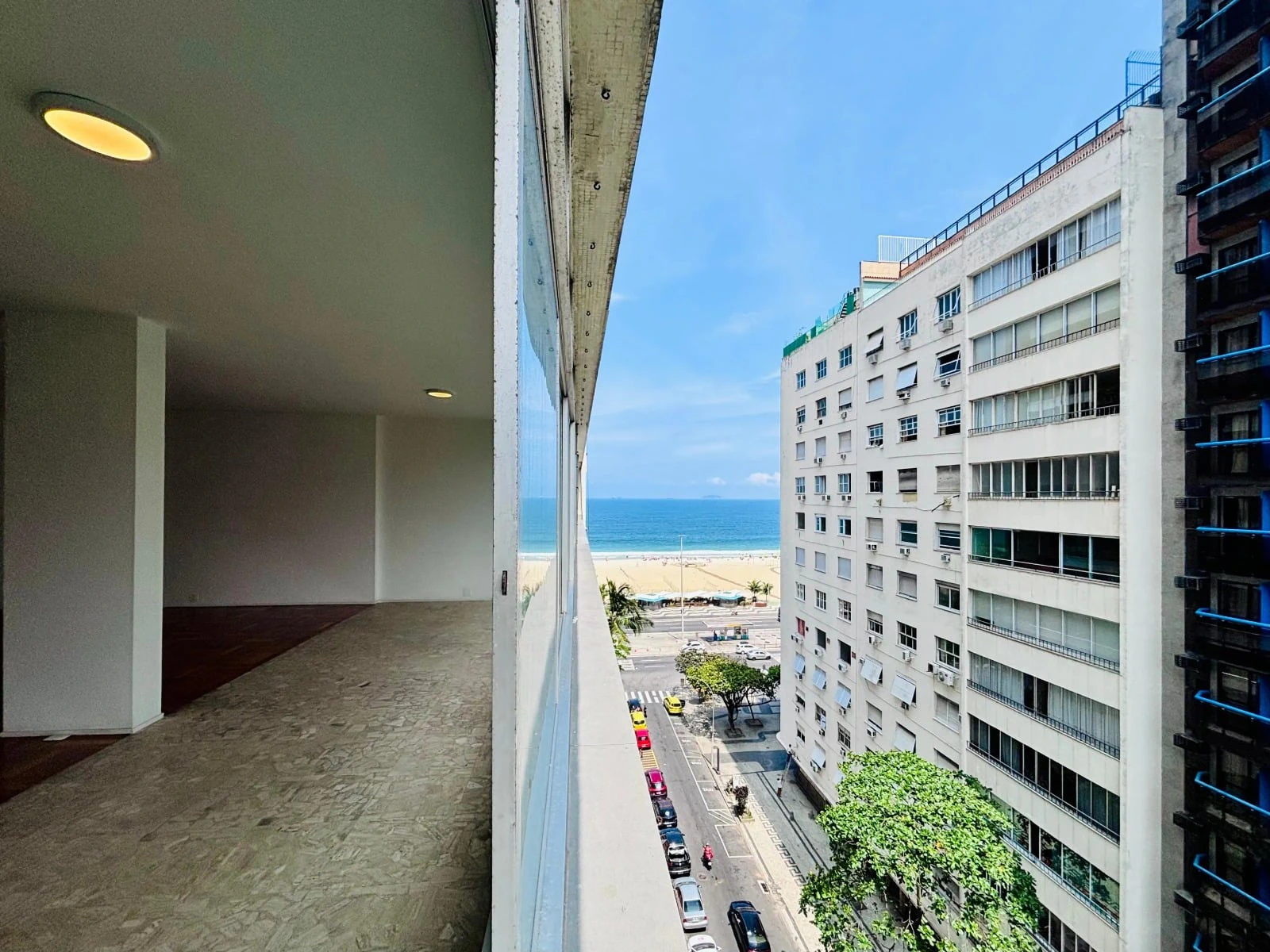 4-bedroom apartment with a water view in Rio de Janeiro — photo 9