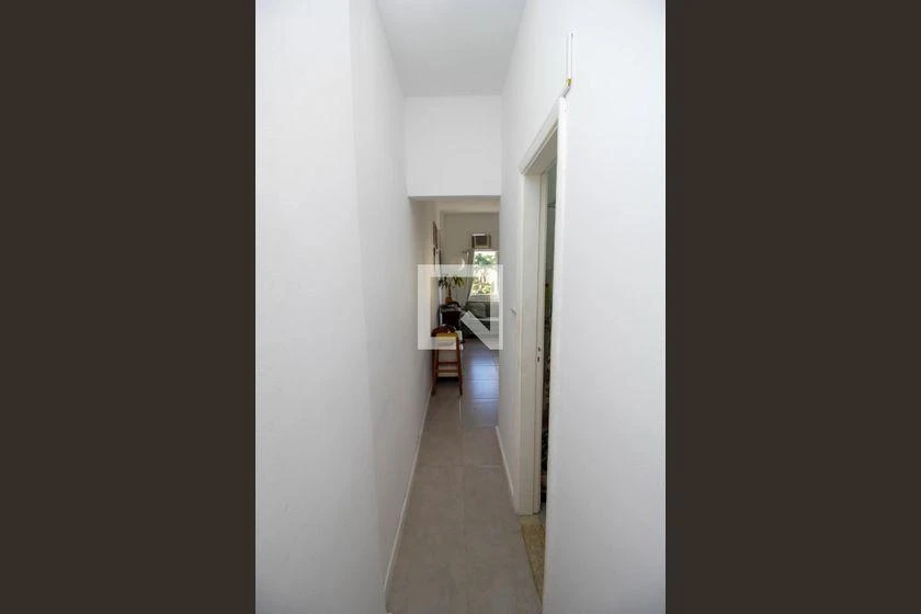 Furnished studio, 32 m², with a home office — photo 19