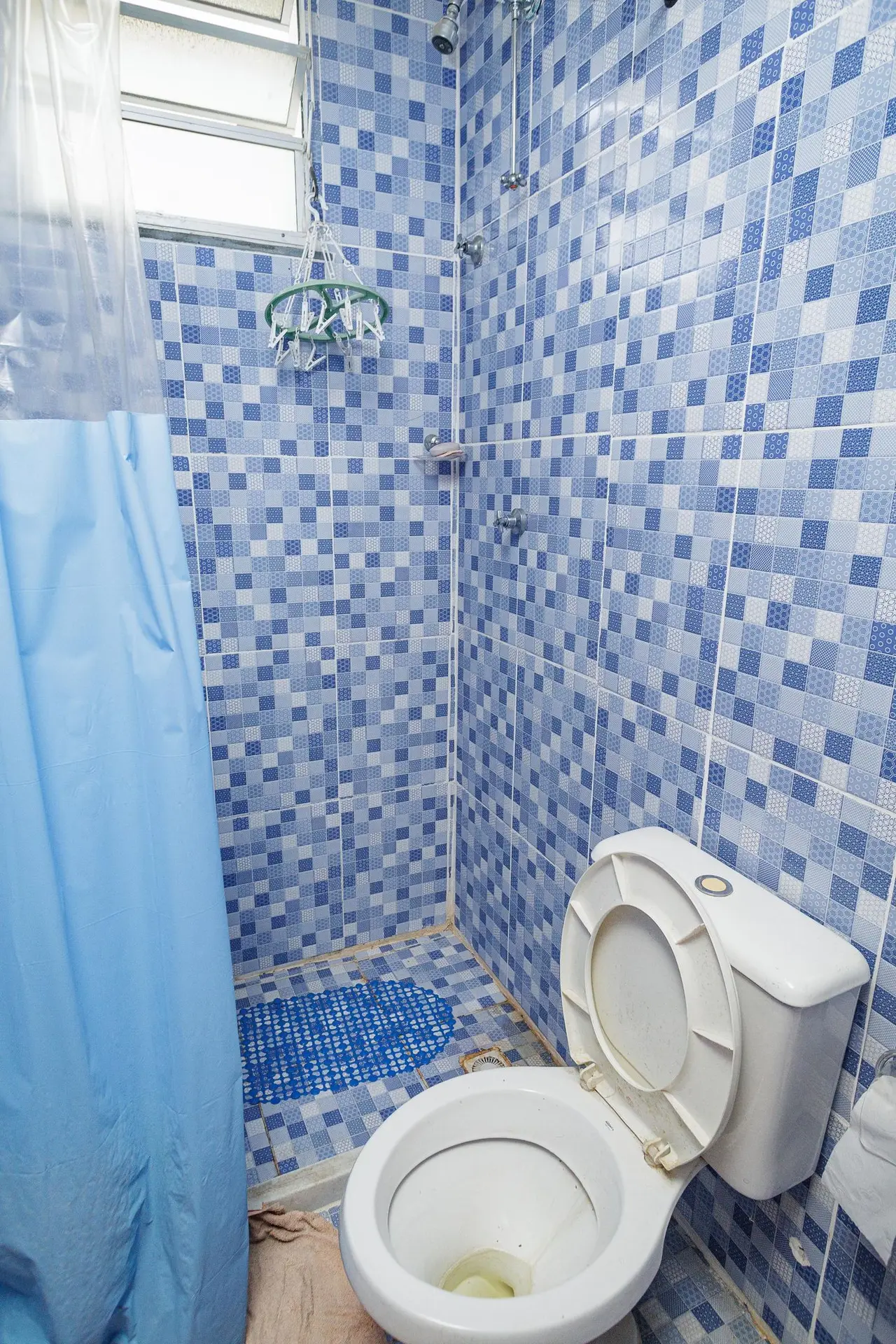 Furnished rental apartment with 2 bedrooms and 1 bath — photo 11