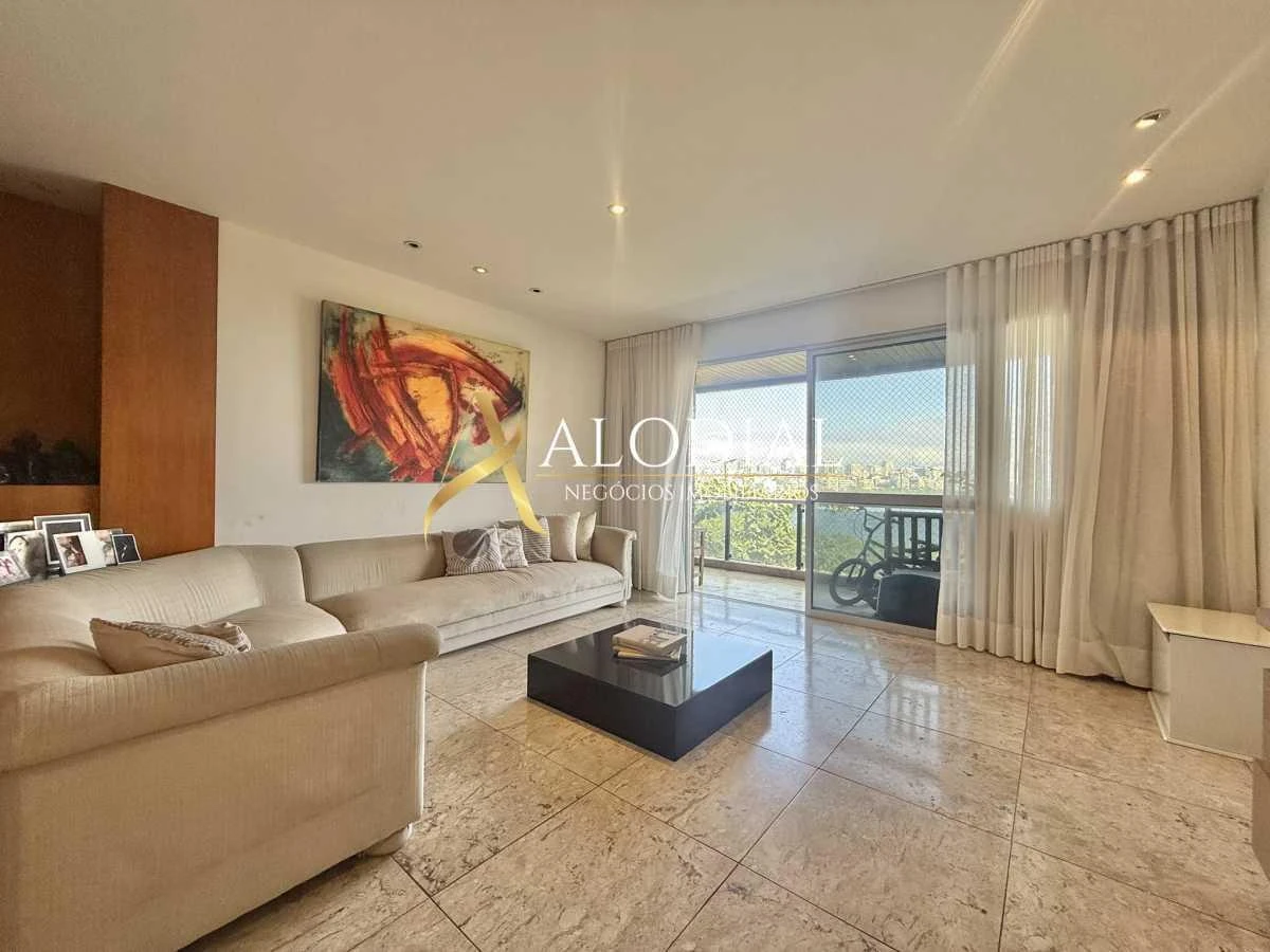 Furnished 178 m² apartment with 4 bedrooms