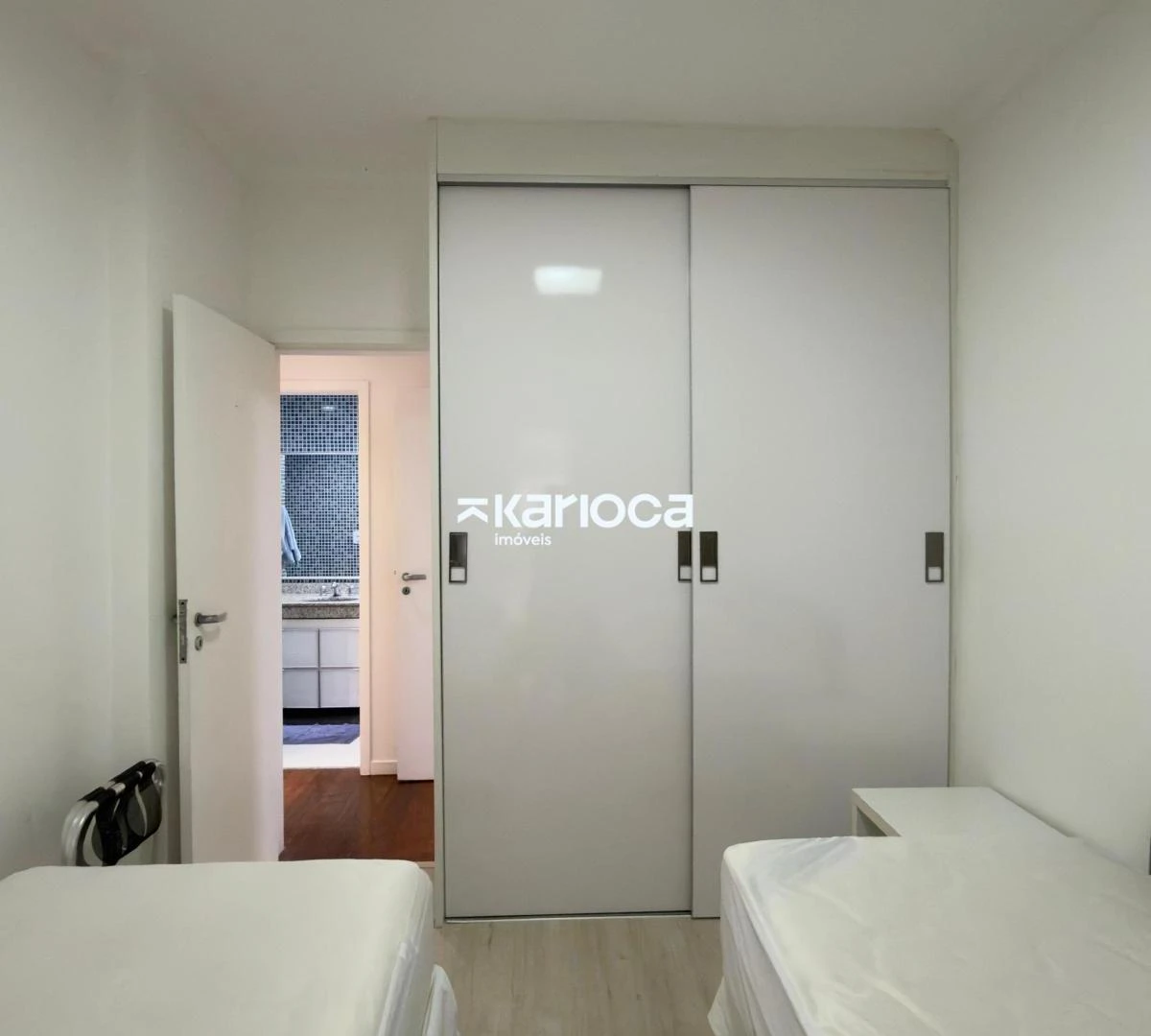 Furnished apartment, 131 m², with a grill on the balcony — photo 10