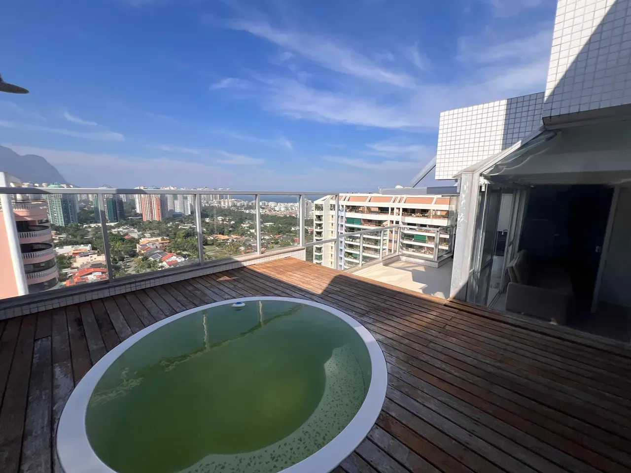 Apartment with 3 bedrooms and 5 bathrooms plus a terrace — photo 14