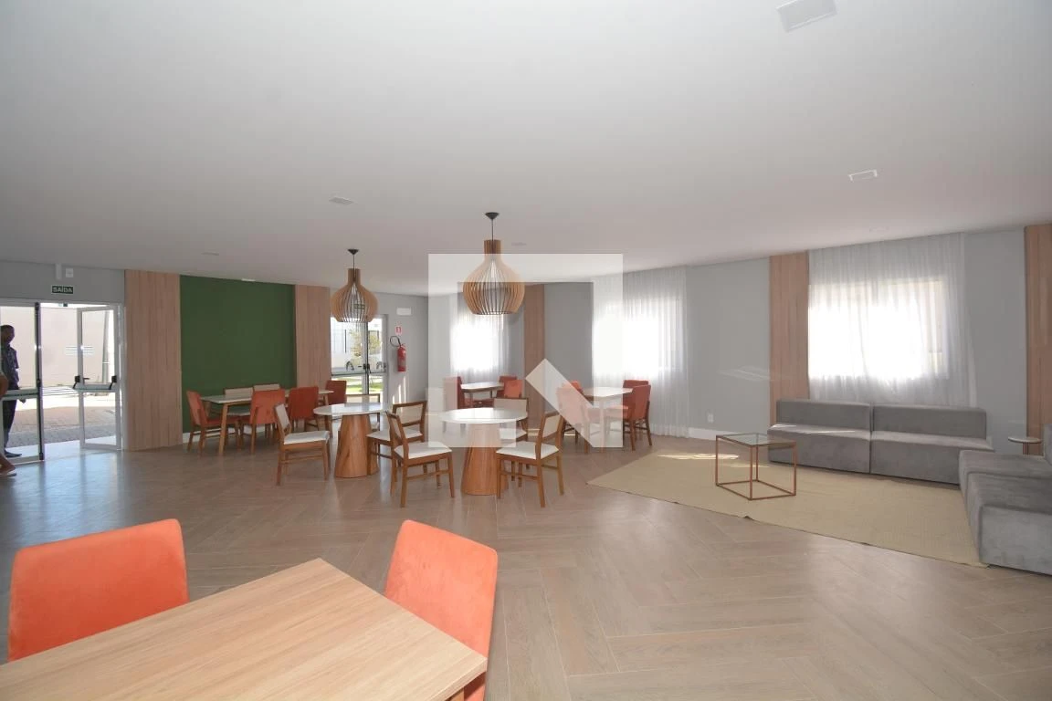 2-bedroom apartment in a building with a gym — photo 19