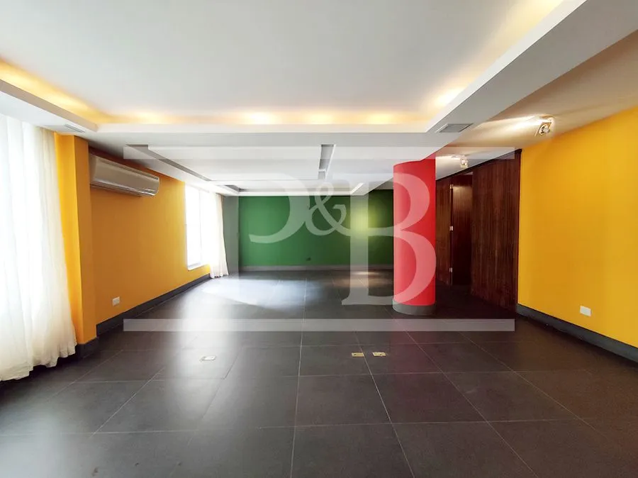 Penthouse with 4 bedrooms and 4 baths, 539 m² — photo 17