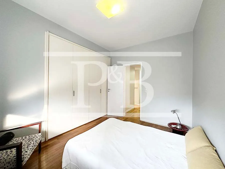 4-bedroom apartment with 200 m² and 2 parking spots — photo 25