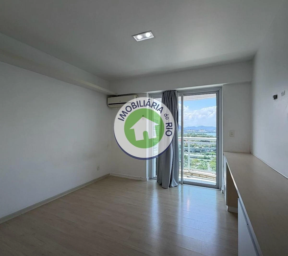 4-bedroom apartment with 5 bathrooms and 3 parking spots — photo 29
