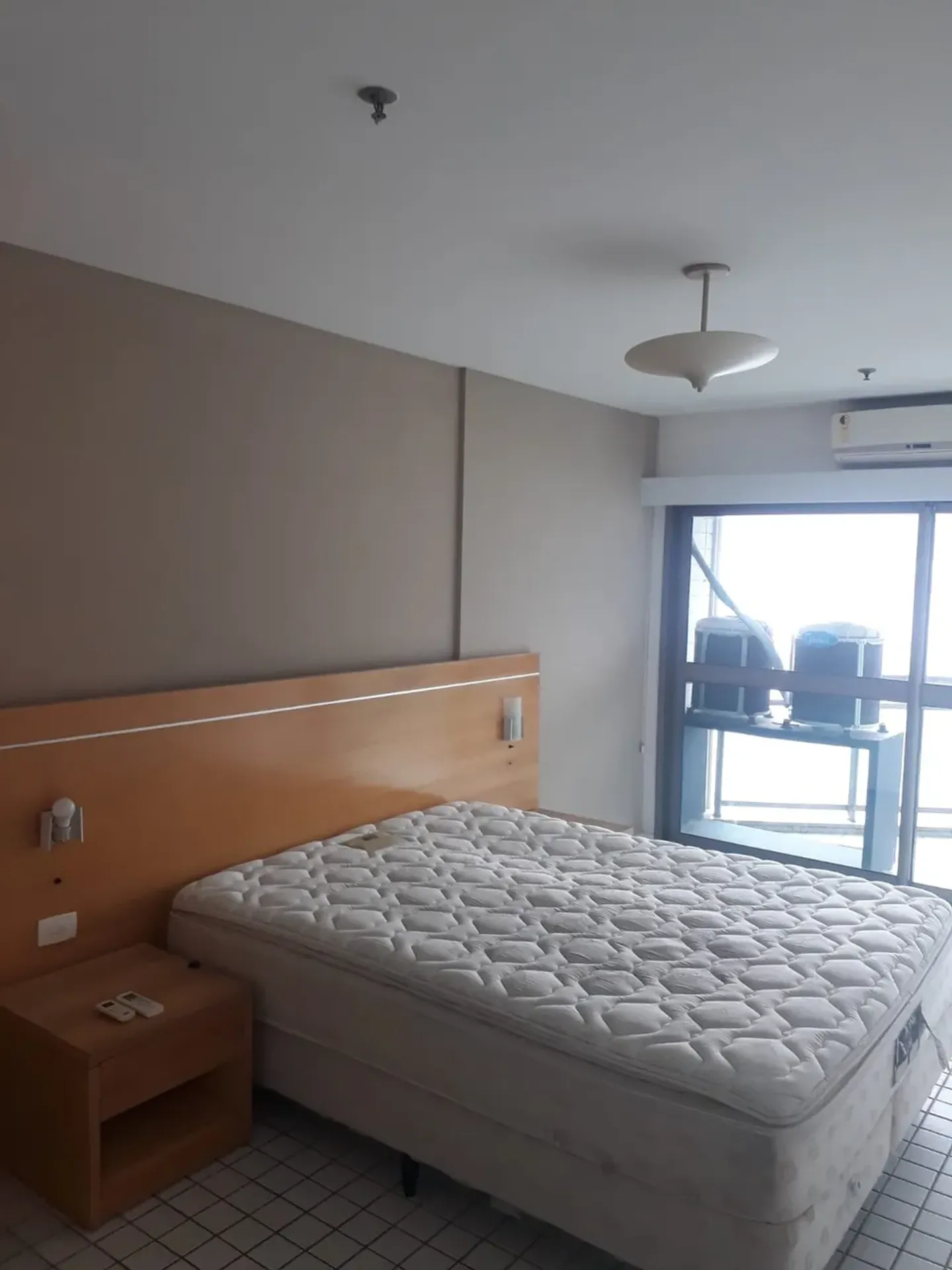 One-bedroom apartment with a water view — photo 10