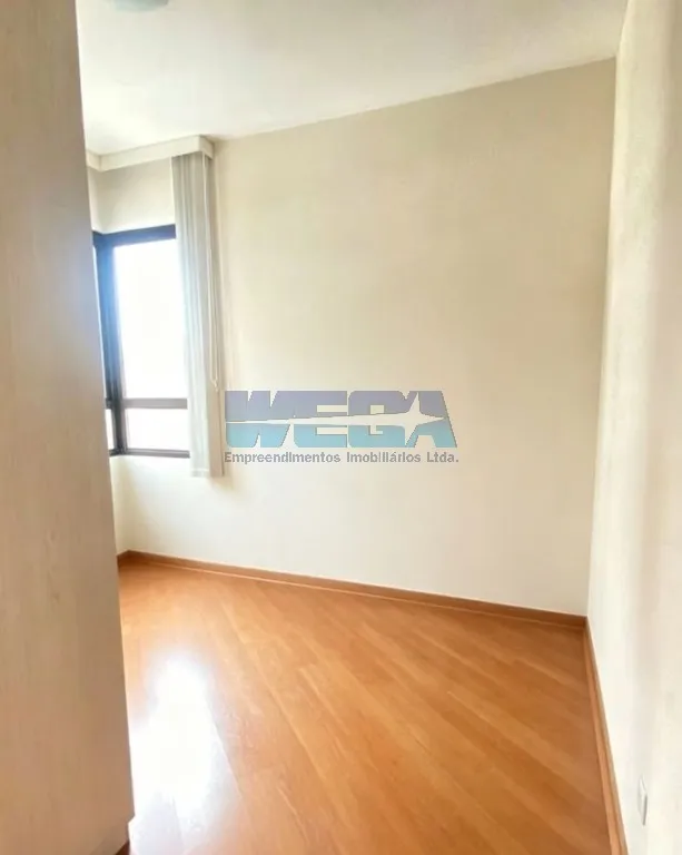 Дерев'яна підлога або ламінат та 3 спальні: квартира 98 м² — photo 4