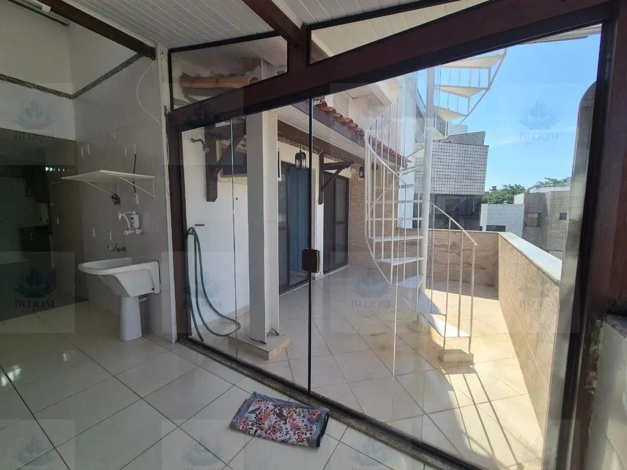 380 m² apartment with 3 bedrooms, 4 bathrooms — photo 27
