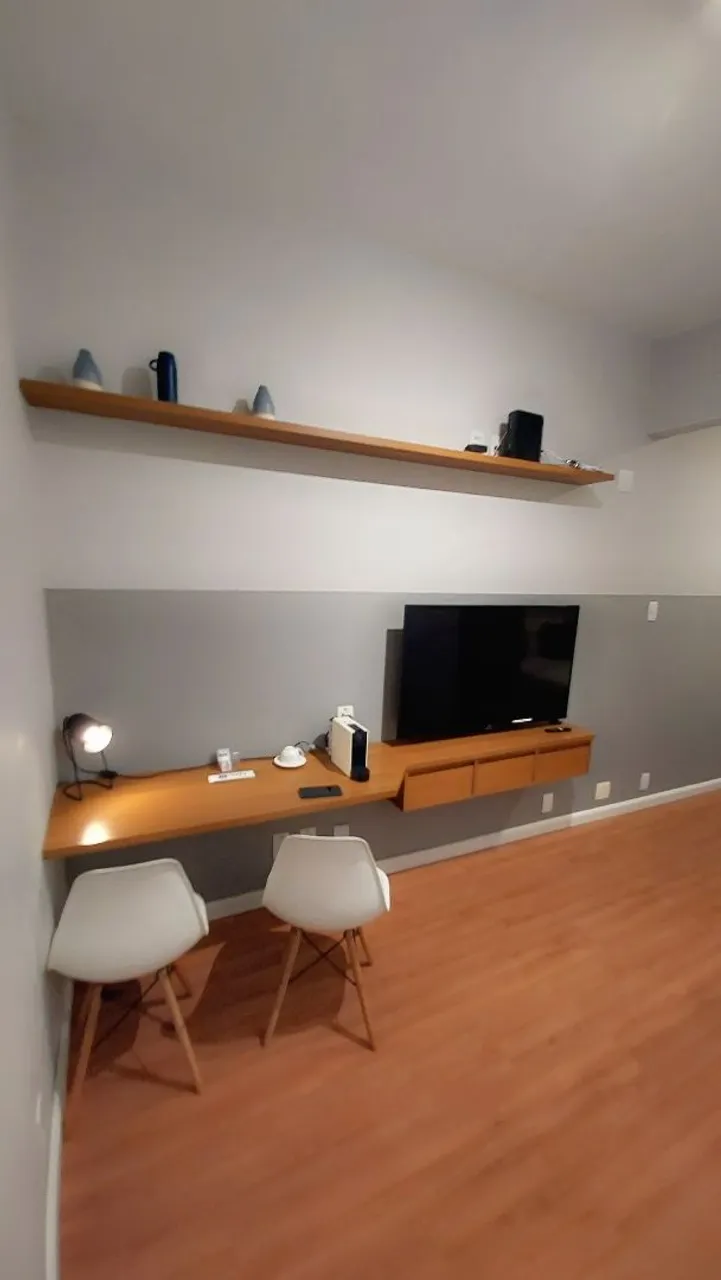 1-bedroom apartment with gas stove kitchenette — photo 3