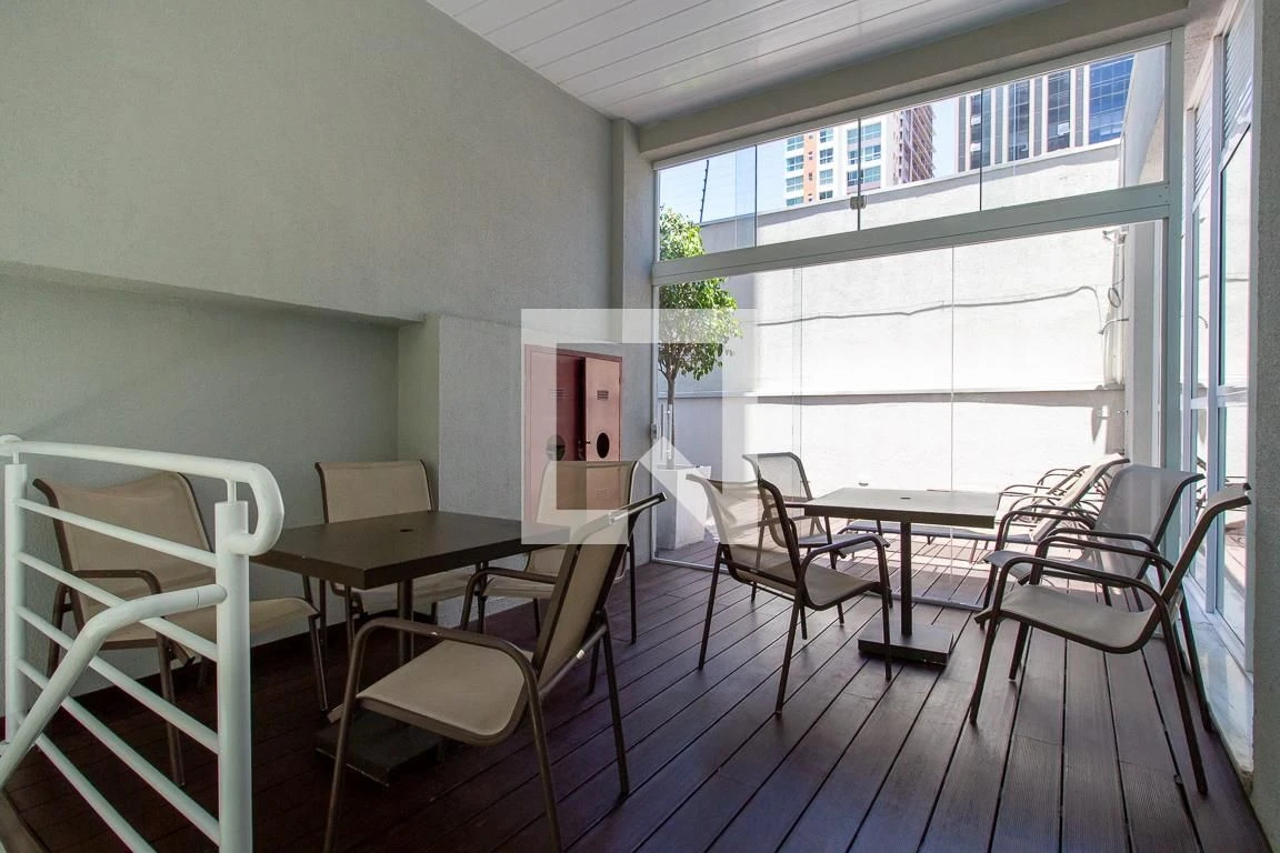 2-bedroom apartment with a grill on the balcony in Curitiba — photo 35