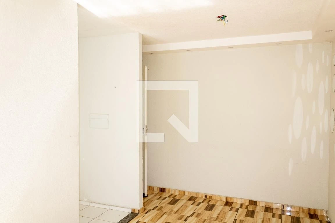Apartamento com 2 quartos e área de lavanderia — photo 32