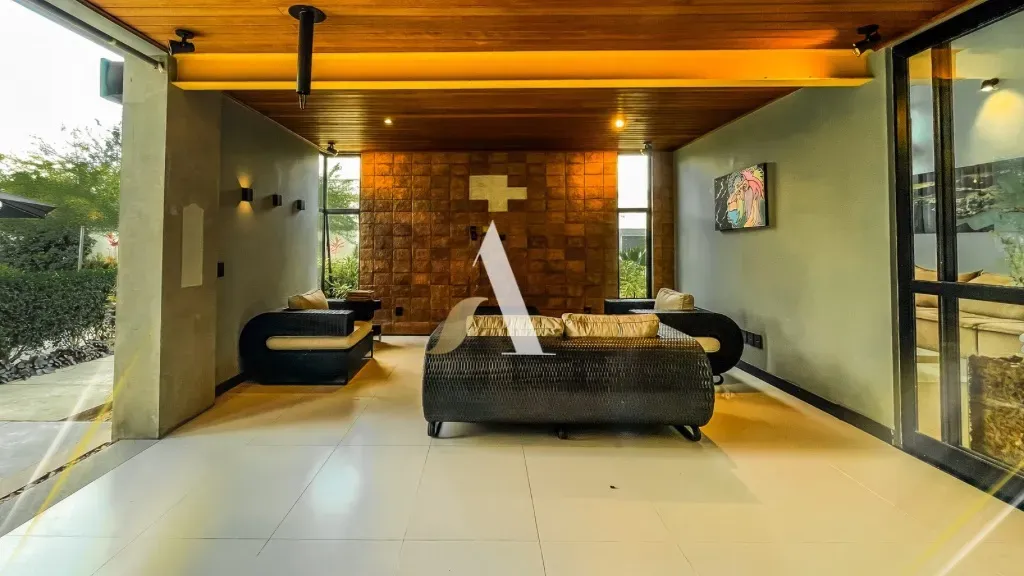 Furnished linear house with 4 en-suites and a gas open kitchen — photo 18