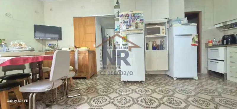 Furnished 4-bedroom house with a gas stove — photo 2