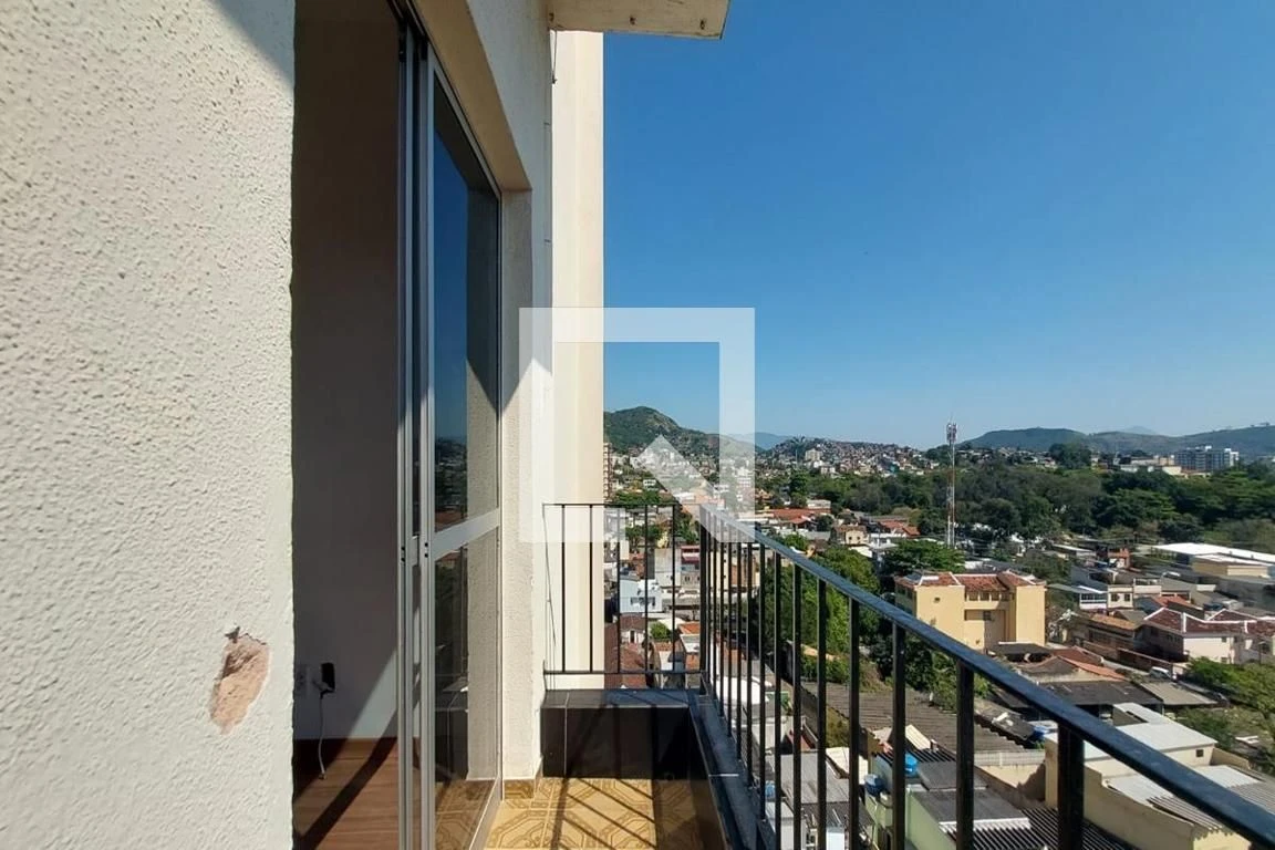 2-bedroom apartment in a building with a pool — photo 7