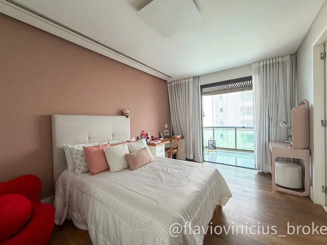 Apartamento mobiliado de 400 m² com 4 suítes e jardim — photo 48