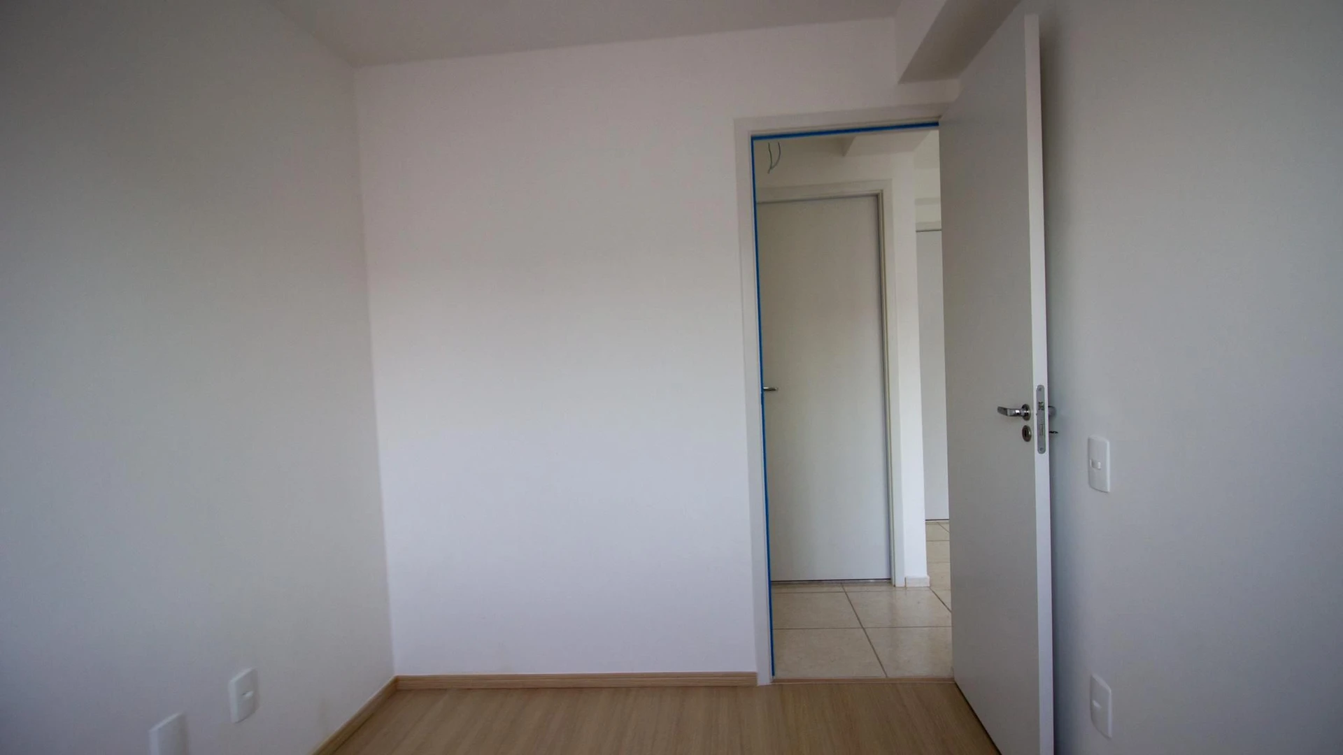 Home office in a 2-bedroom apartment, 45 m² — photo 26