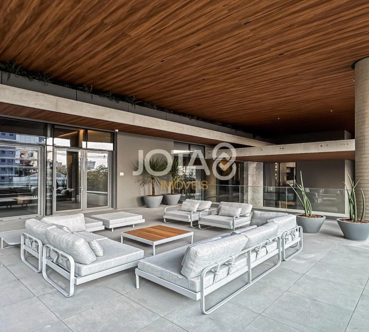Furnished 195 m² apartment with 2 en-suite bedrooms — photo 11