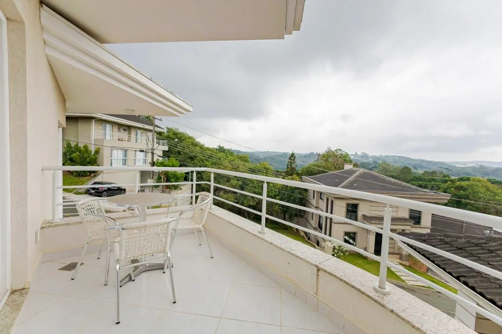 House with 4 en-suite bedrooms and private BBQ — photo 25