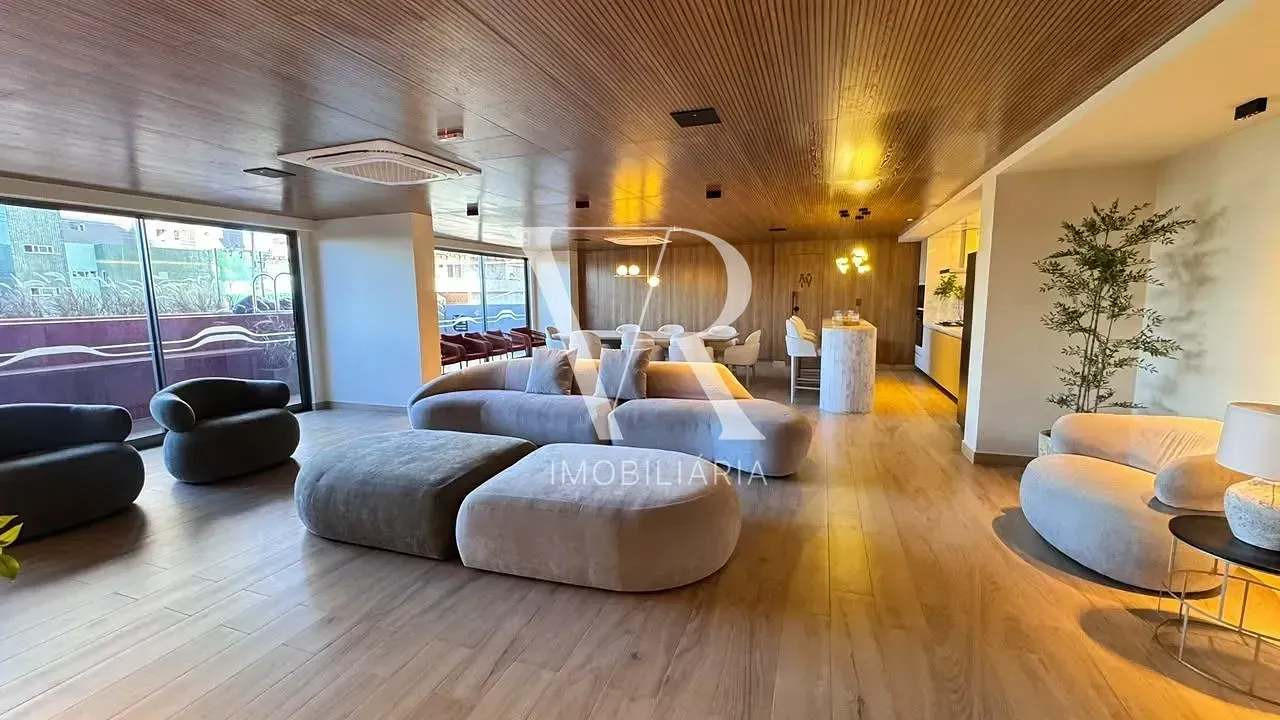 Apartment, 108 m², with a glass-enclosed balcony